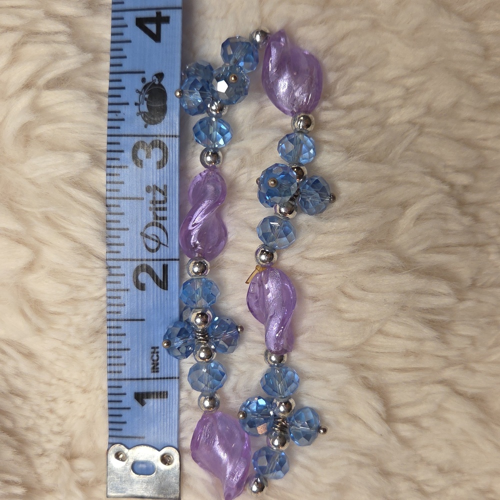 Lavender Purple and Blue Cluster Beaded Bracelet - Picture 4 of 4